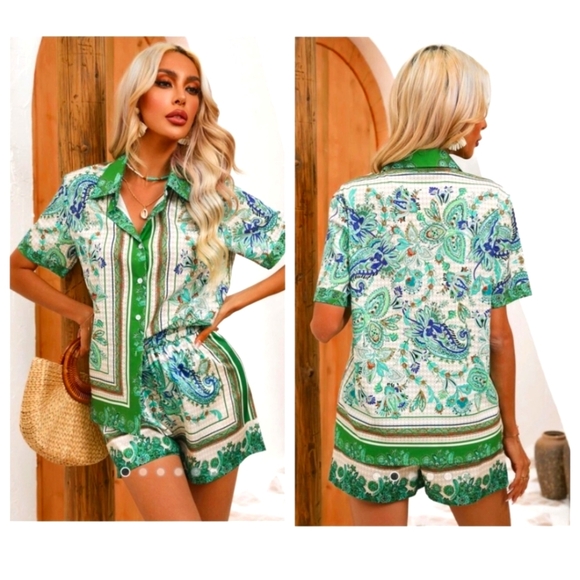 SHEIN Scarf Print Shorts and Top Set - Picture 1 of 5